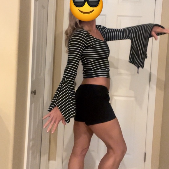 Ronny Kobo Top Cropped Flared  Bell Sleeve Knit Black White striped XS - Picture 5 of 5